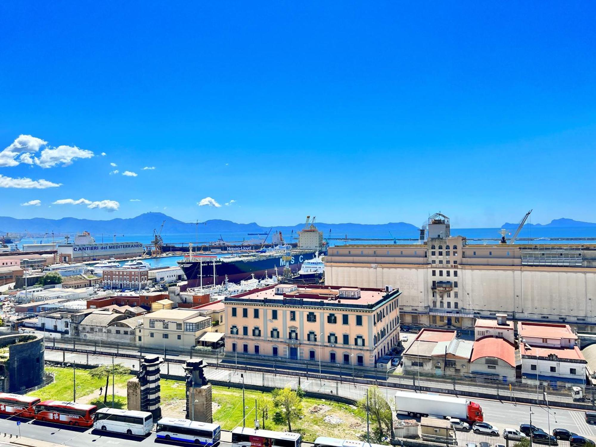 Hotel La Storia E Il Mare Di Napoli Esterno foto